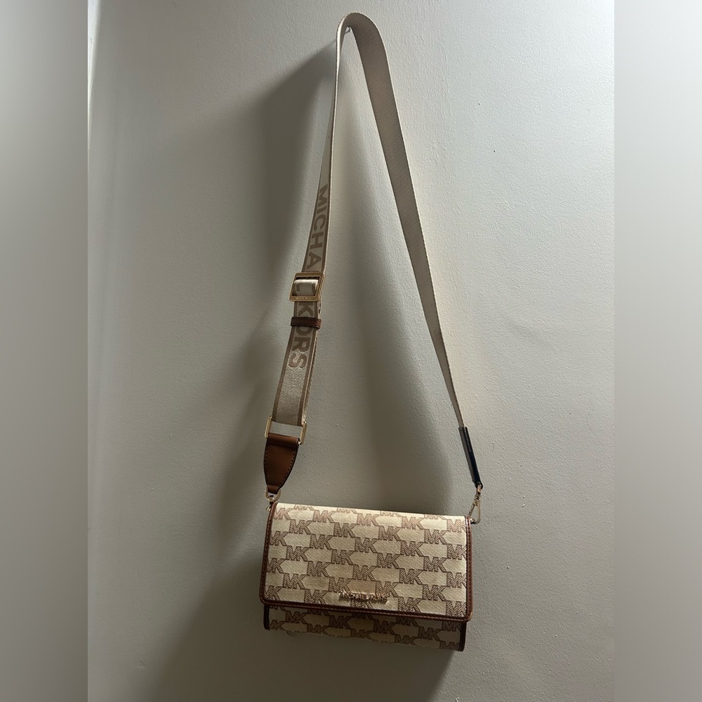 Michael Kors Cross Body Bag